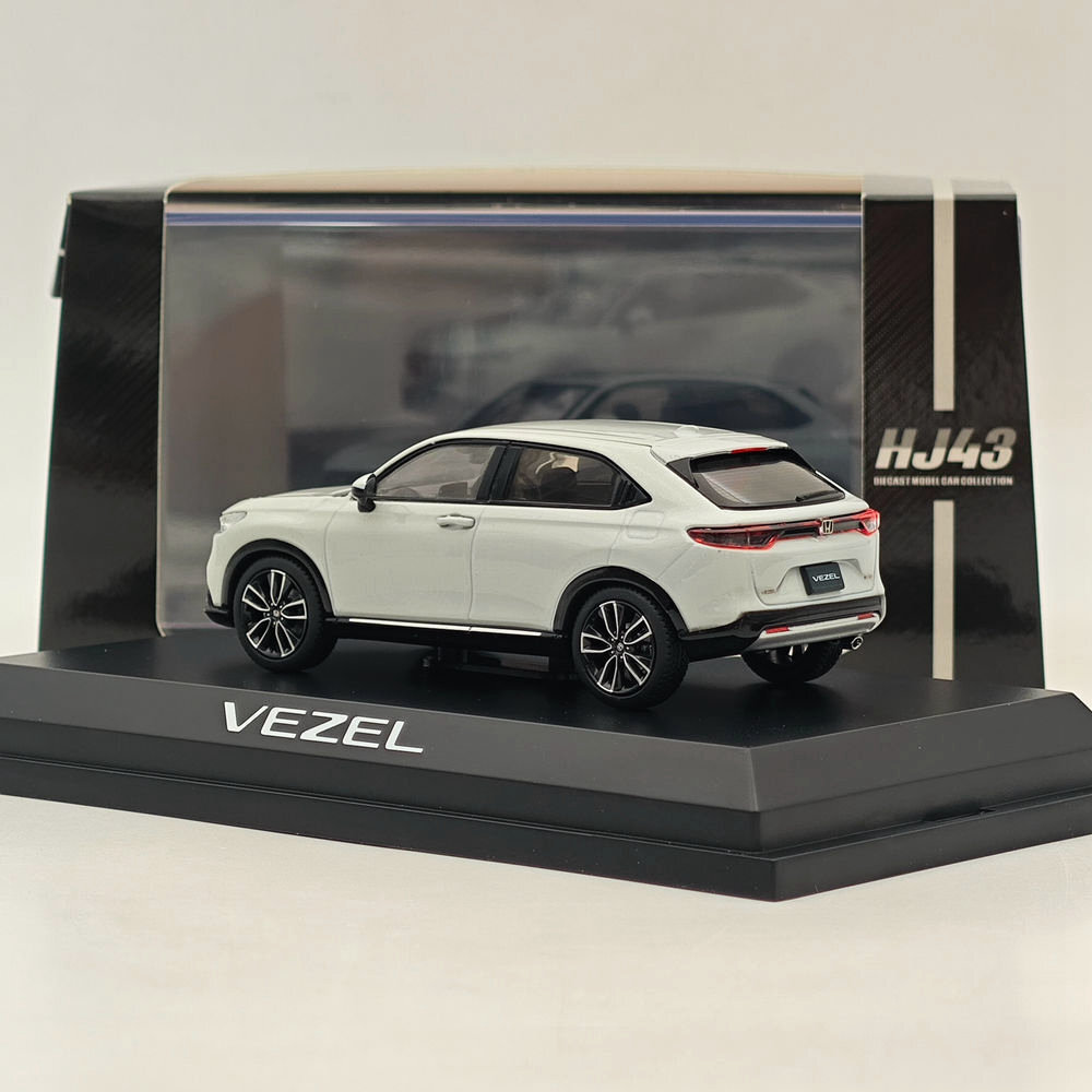 Hobby Japan 1/43 VEZEL Premium Sunlight White (P) HJ433002SW