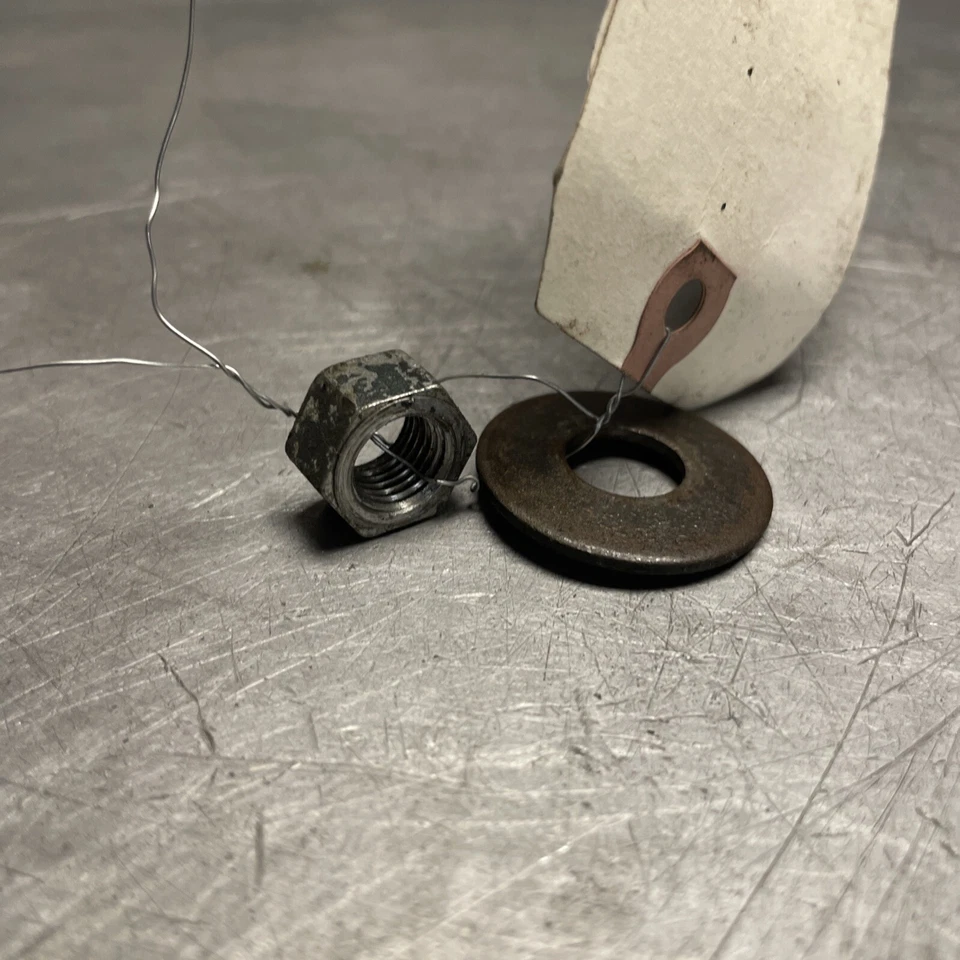 OEM GOOD USED 3HP CLINTON HORIZONTAL ENGINE 350JOAF FLYWHEEL NUT & WASHER - Image 2 of 2