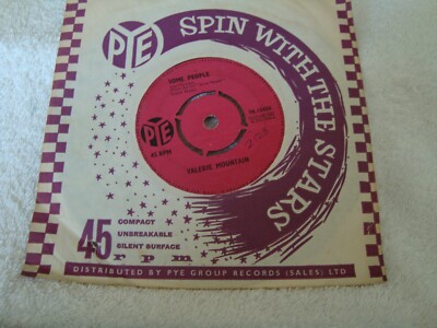 VALERIE MOUNTAIN   SOME PEOPLE / YES YOU DI   VINYL 7''   Pye  7N 15450