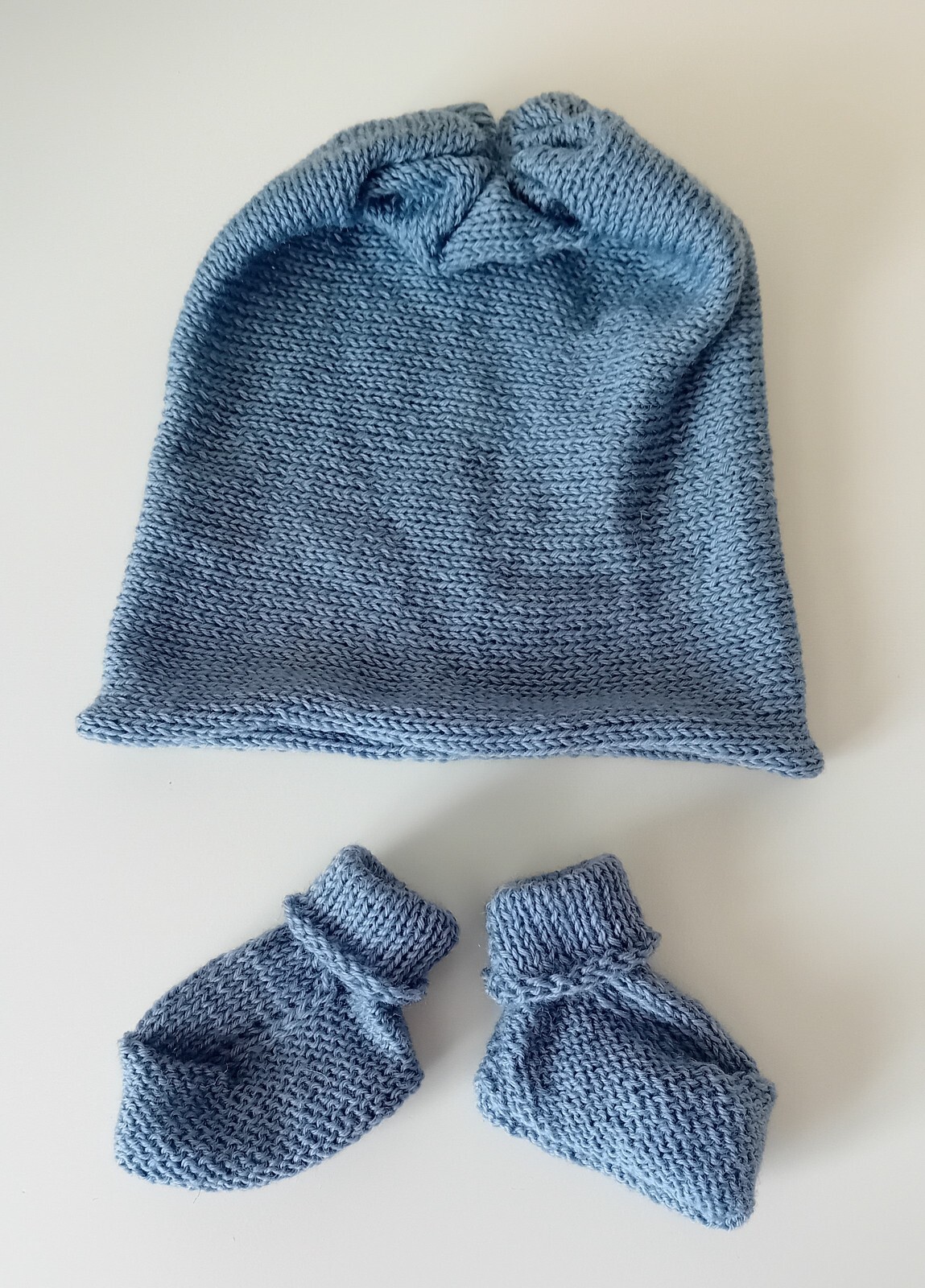 Baby hat and booties, knitted in natural merino wool, Hand made new-born - 3mth image 4
