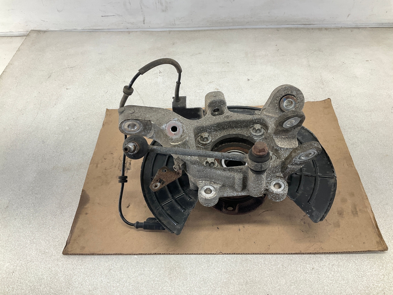 17-20 MASERATI Levante Rear Left Driver Spindle Knuckle OEM