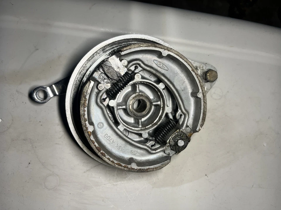 Honda Rebel CMX250 1985 85-87 OEM rueda trasera freno de tambor. Almohadillas buenas Foto 2 de 2