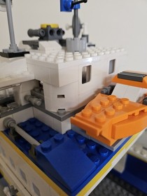 Lego 4997 3 in 1 pre-owned Manuals for 3 builds, no box, minor substitutions