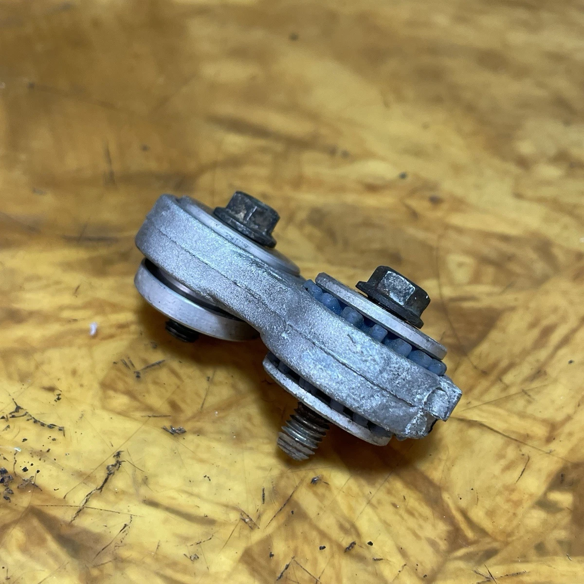 DUCATI 916 OEM EXHAUST END CAN HANGER BRACKET MOUNT 748 996 998