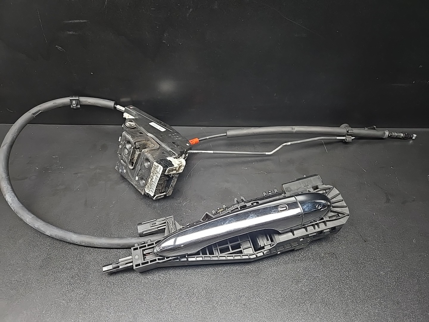 2014-2019 MASERATI GHIBLI S RIGHT PASSENGER REAR EXTERIOR DOOR HANDLE OEM