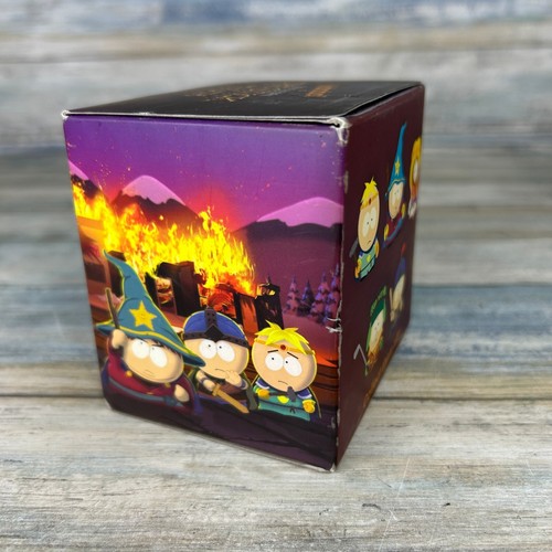 Figura South Park Kidrobot La Vara de la Verdad Gran Mago Mini Cartman - Imagen 5 de 6