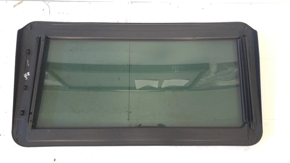 IP60646 2004-2010 BMW 530i E60 TECHO CORREDIZO VIDRIO PANEL SUPERIOR MONTAJE OEM Foto 3 de 4