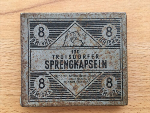 Old tin box Troisdorf he explosive capsules (without contents :-)) 6.7x8x1 cm VERY RARE - Picture 1 of 3
