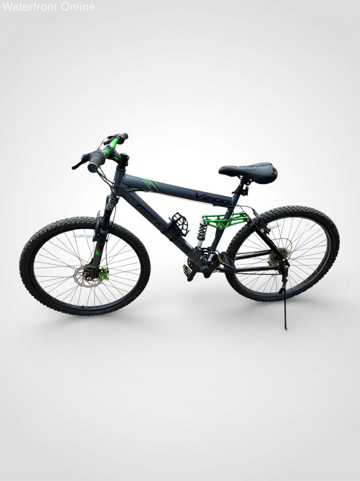 Genesis V2100 Men&rsquo;s Mountain Bike 26" Model No: GS92668 - 