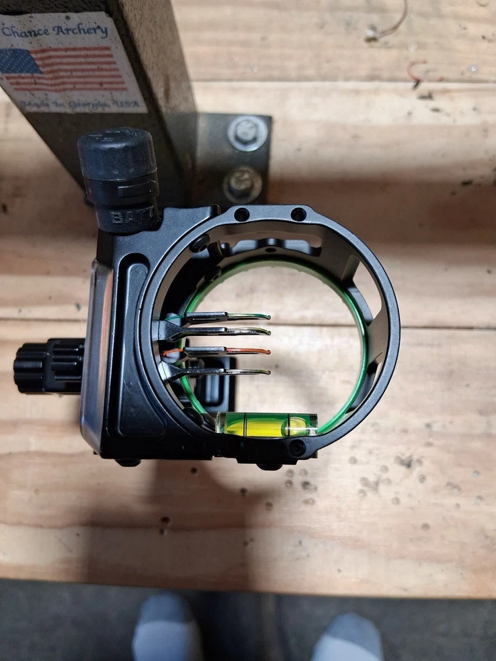 Mira Hoyt PXT Picatinnie tiene 4 pasadores 19k arco de tiro con arco para mano derecha Foto 2 de 4