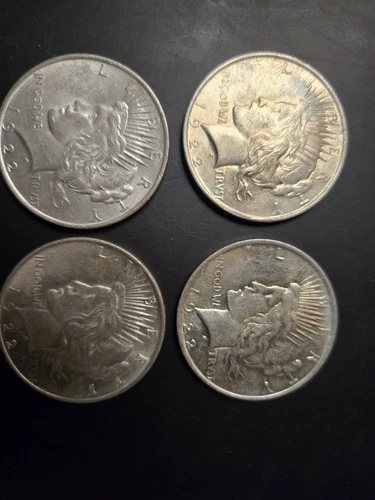 Lot of 4 Peace Dollar Silver Coins Circulated 1922 Business Strike