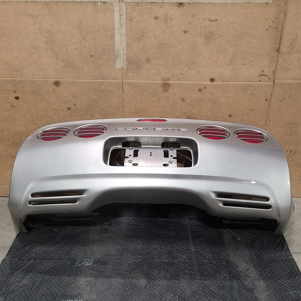 Cubierta de parachoques trasero Corvette C5 97-04 luces traseras fascia con amortiguador Aa7393 Foto 2 de 4