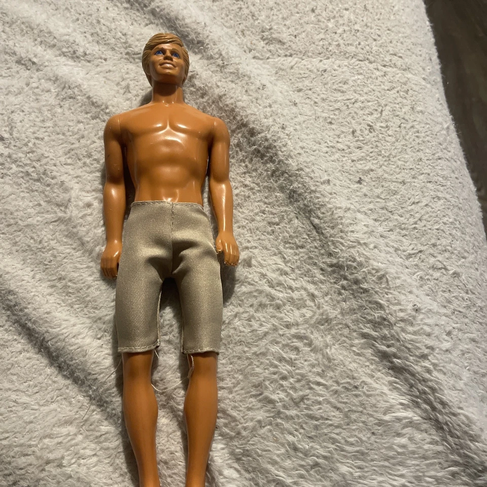 MUÑECA SUN GOLD MALIBU KEN 1983 Mattel 1088 Bronceado Rubio Goma Patas Flexibles” #367 Foto 3 de 4