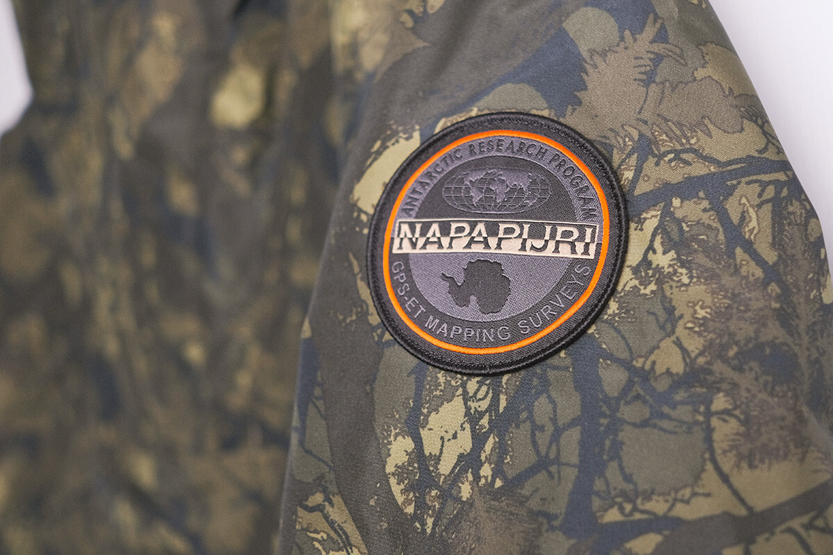 送料込★NAPAPIJRI★フルジップスウェットシャツ B-Ice 2 ◇[NT12442]THE NORTH FACE(ザ・ノース・フェイス) Rearview