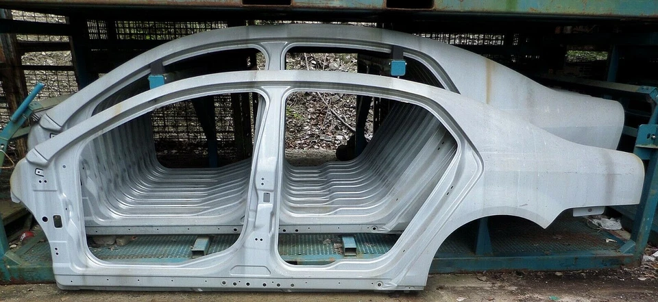 Nuevo cuarto trasero marco exterior carrocería lado del conductor Chevrolet Malibu 2008-12 NOS Foto 2 de 4