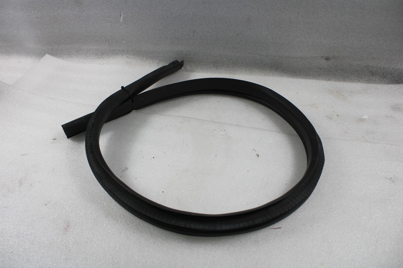 Ferrari 458, 488, RH, Right, Lower Inner Door Gasket, Used, P/N 83987400