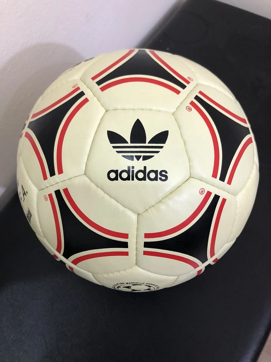 Мяч adidas Tango 1982