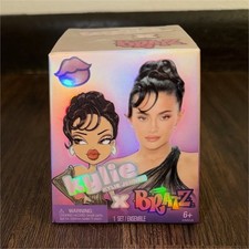 Juego de 2 mini figuras coleccionables Bratz x Kylie Jenner colaboración multicolor