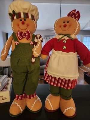 Mr & Mrs Gingerbread Free Standing Figures 22'' And 21  Tall 
