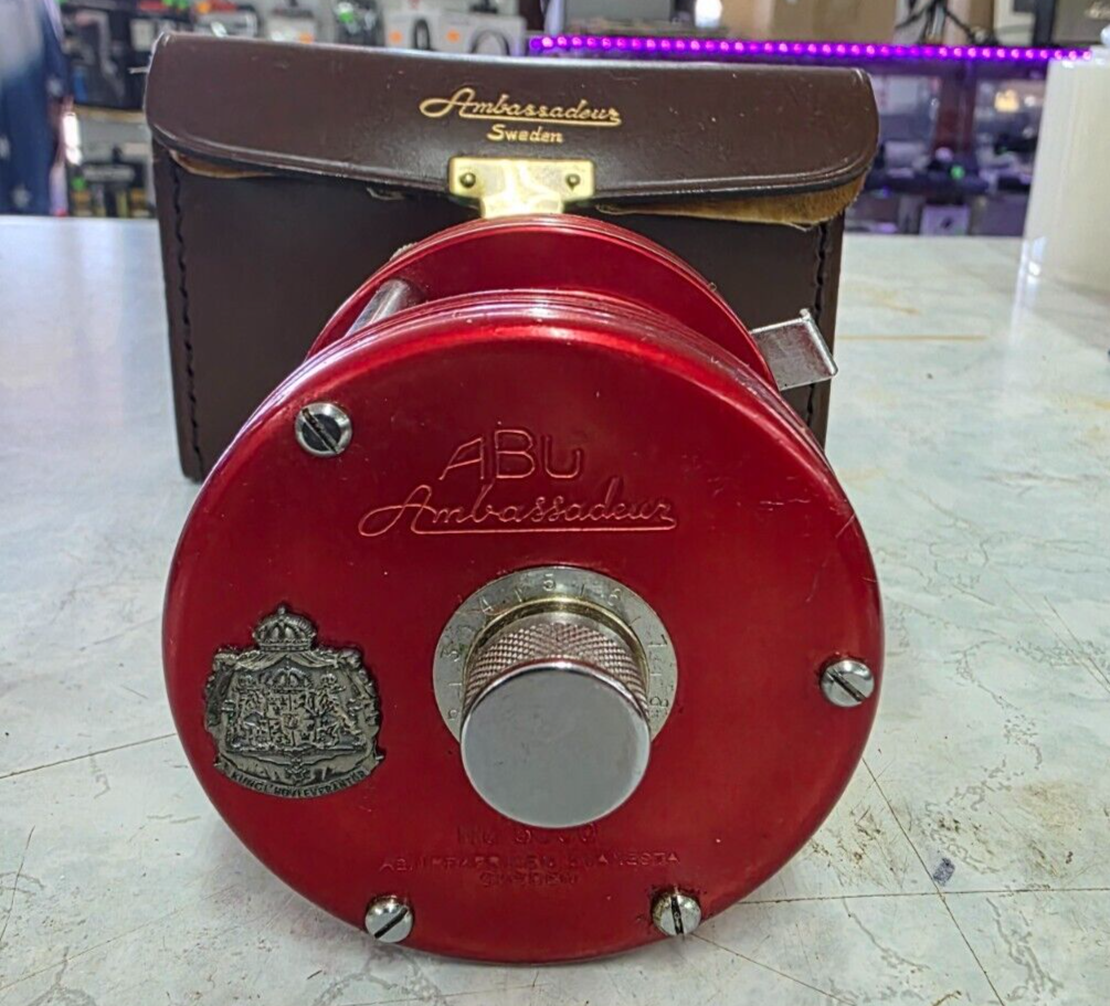 Vintage ABU GARCIA AMBASSADEUR 5000 w/ case, parts tube