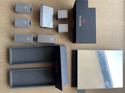 チューダー チュードル ディスプレイスタンド Brand New Original Tudor Watch Display Stands set 2 + Mirror
