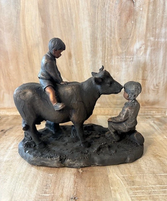 Новый примитивный фермерский дом винтажный старинный стиль ферма мальчик корова фигурка статуэтка - Изображение 2 из 2