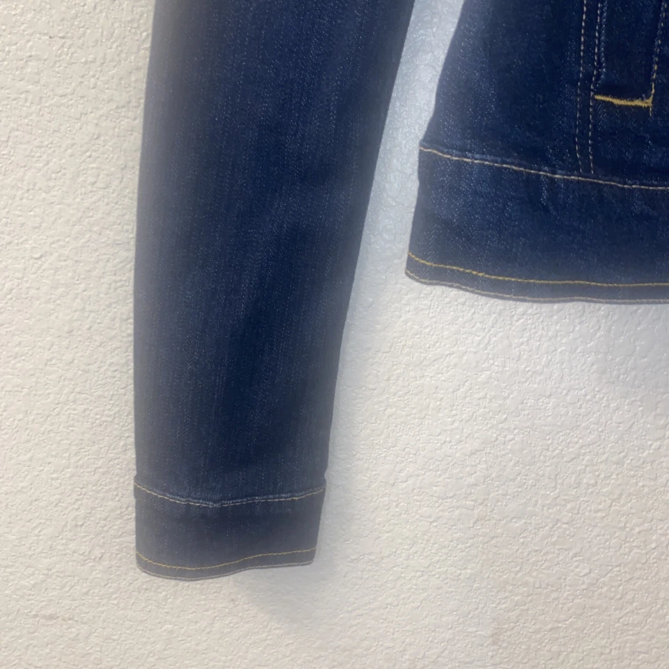 New Vintage NWT Women's Rocawear Demin Jean Jacket Blue Embroidered Logo Size S - Image 3 of 4