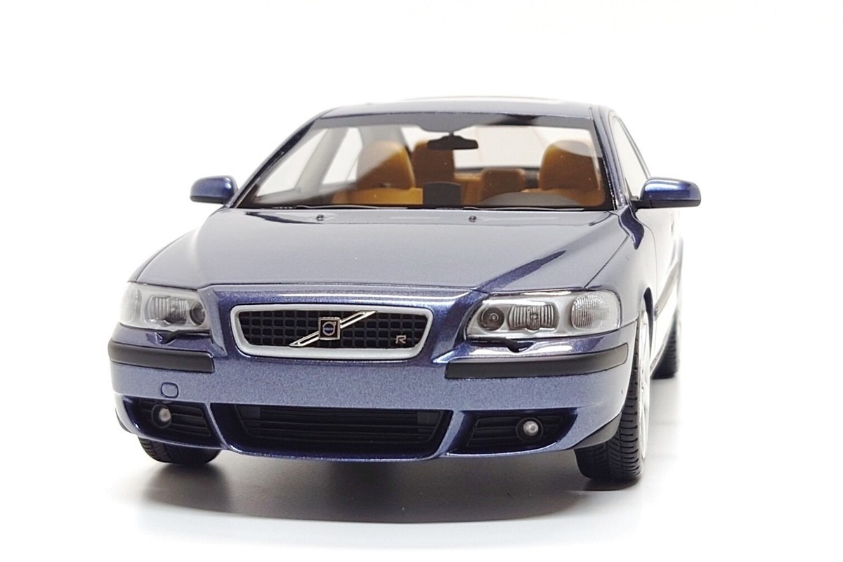 1/18 DNA COLLECTIBLES Volvo S60 R 2003 Green DNA000104 Resin Model Car Limited EUR 178,00 - DE
