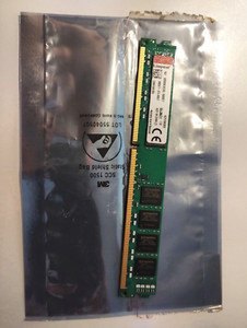 2 RAM-Module 16GB DDR3-1600, 1x 8GB Kingston KCP316ND8/8 und 1x 8GB markenlos