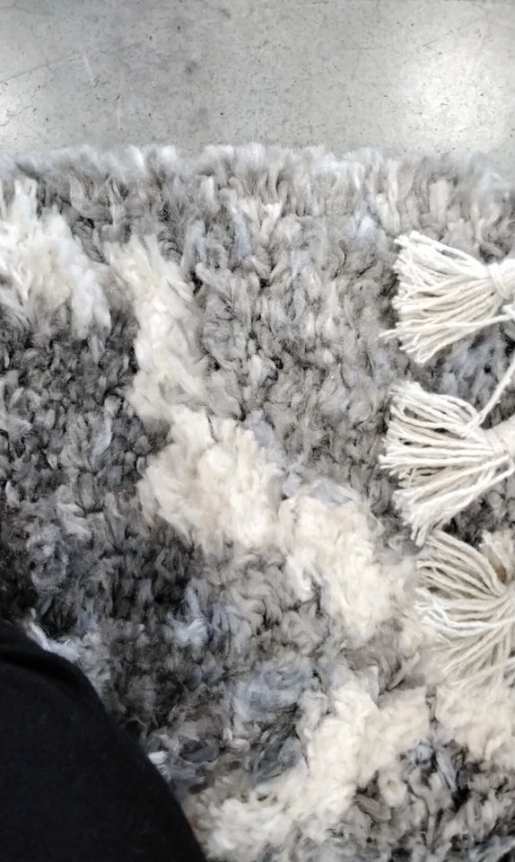 GREY / CREAM 2' X 8' Back Stain Rug, Reduced Price 1172722073 BFG627N-28 - Image 3 of 4