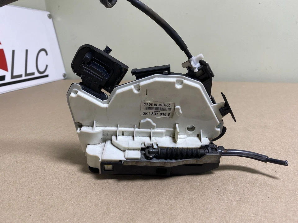 2011-2015 VOLKSWAGEN Beetle JETTA FRONT RIGHT SIDE DOOR LOCK LATCH 5K1837016E T3 - Image 3 of 4