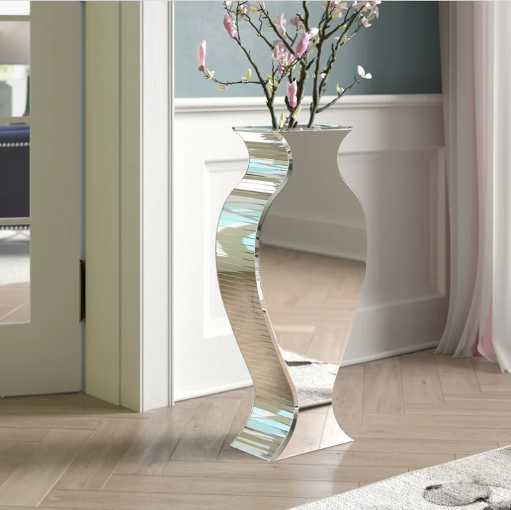 Curvy Art Deco Style Mirrored Vase Curvy Art Deco Style Mirrored Vase