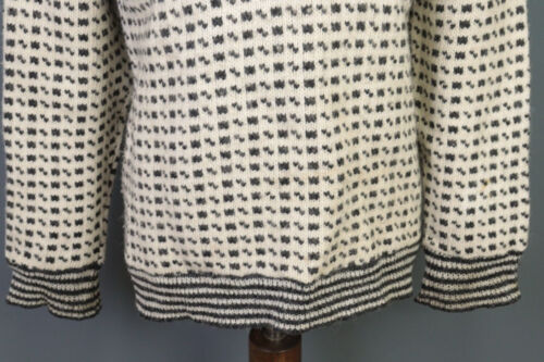 DEVOLD White Abstract Printed Crew Neck Wool Knit Ski Sweater Size XL - Picture 2 of 17