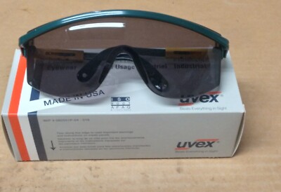 New UVEX Astrospec 3000 Green Bay Packers Grey Lens Safety Glasses Ultradura