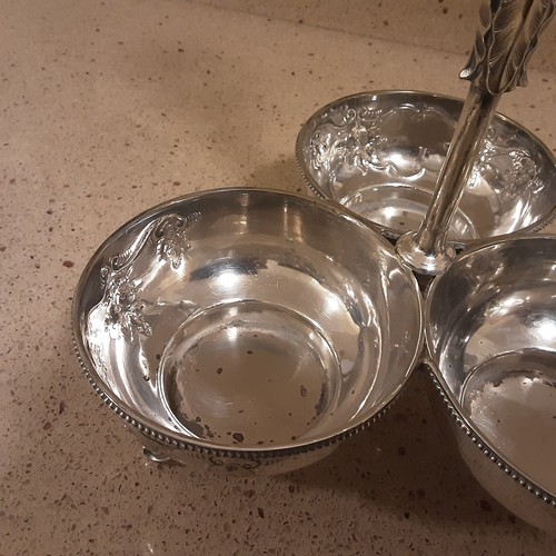 Martin Hall & Co Silver Plated Three Compartment Condiment Holder/Caddy - 14.5" - Picture 6 of 12