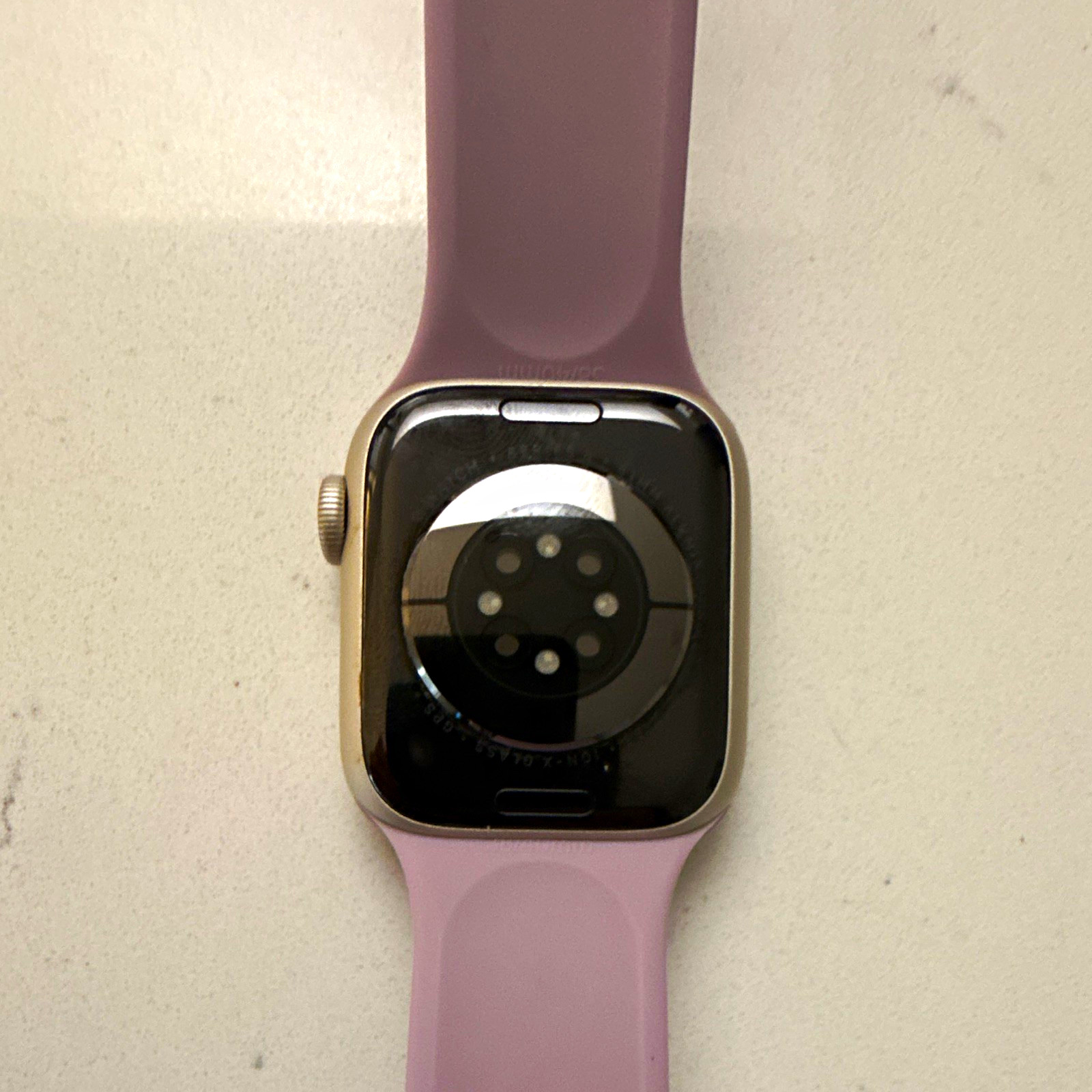 Apple Watch Series 8 41mm Silver Aluminum Case Purple Silicone Band 32GB HR
