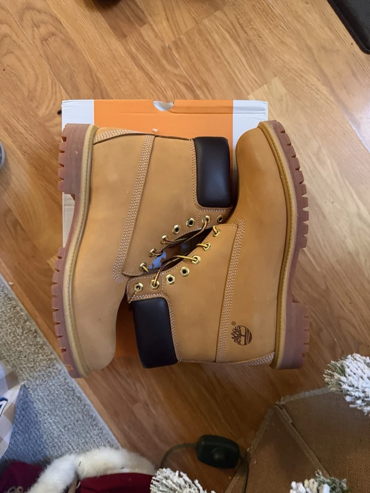 NEW Timberland 6 Inch Boot Wheat Nubuck Premium TB010061-713 Men's US Sz 9-11 - Image 4 of 4