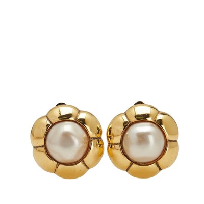 CHANEL Ohrringe mit Blumenmotiv, vergoldet mit Kunstperlen, Damen