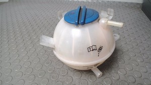 Ausgleichsbehälter VW Golf Plus 1.6 TDI DPF DSG 5K 1K0121407A 12 Monate Garantie