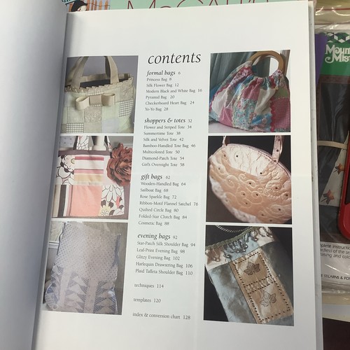 Bags Of Style ~ 25 Geldbörsen, Tragetaschen & Taschen von Ellen Kharade (2005) Hardcover - Bild 2 von 5
