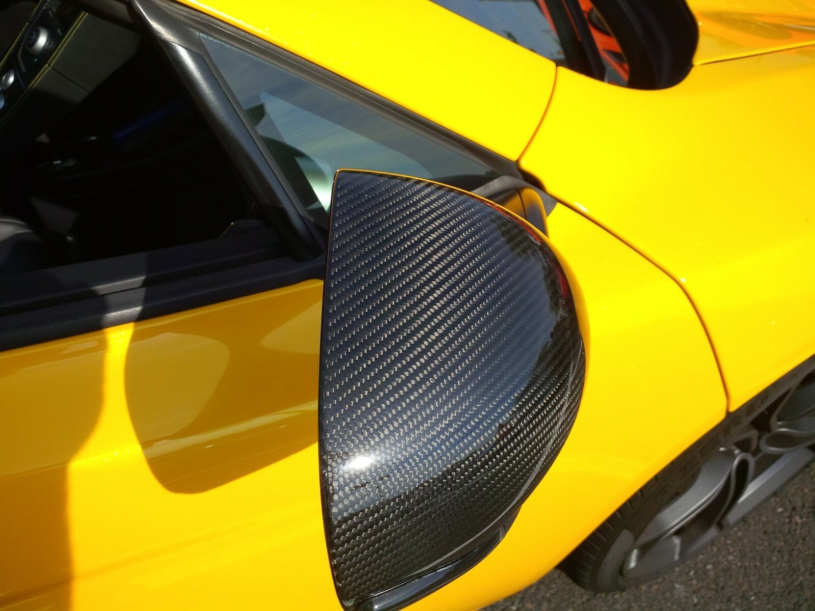 McLaren 570S Carbon Fiber Outer Mirror Housings