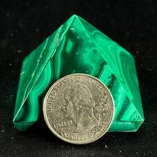 Vintage 80's Malachite Pyramid From Zaire 1.75" Square x 1.5" High 85 Gr.