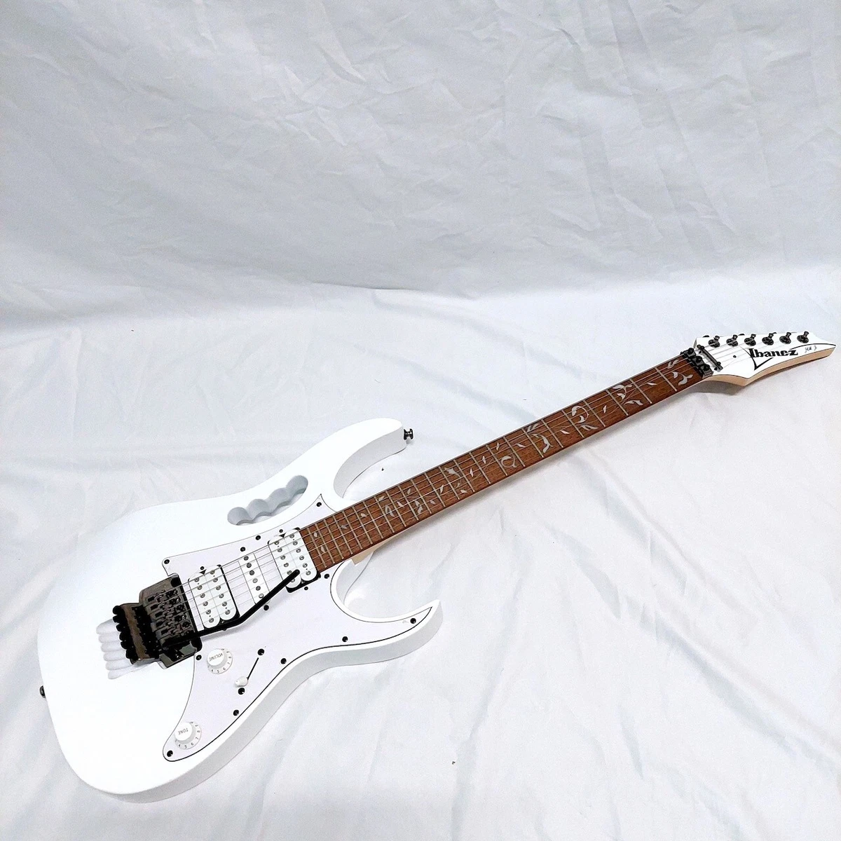 Ibanez 2024 jem white