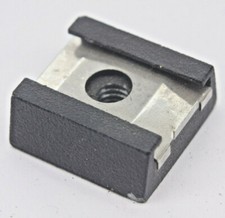 Uninsulated Cold Flash Accessory Shoe 1/4-20 Threaded Hole Adapter - USED Y809