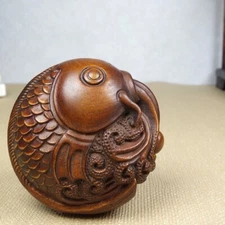Asian Hand Carved Boxwood Netsuke Figurine cute Fish fengshui Carp statue curio