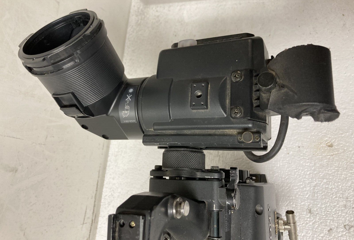 Sony Betacam SP PVV-3 w/ Sony DXC-D30WS & DXF-701WS Untested For