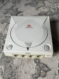 Sega Dreamcast Console BUNDLE HKT-3020 w/ Sonic Adventure! OEM controller & VMU!