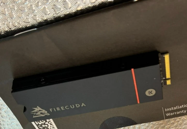 Seagate FireCuda 530 500GB NVMe Internal SSD with Heatsink - Image 2 of 4