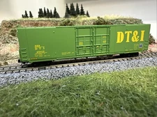 Micro-Trains 10200010 N DT&I 60' Excess Height Double Plug Door Boxcar #25915
