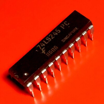 [1x] 74LS245 Fairchild Octal Bus Transceiver Tri-State Outputs PDIP-20 (8606)